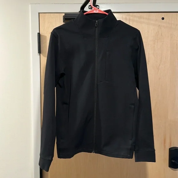 Lululemon Sojourn Jacket - Picture 2 of 7